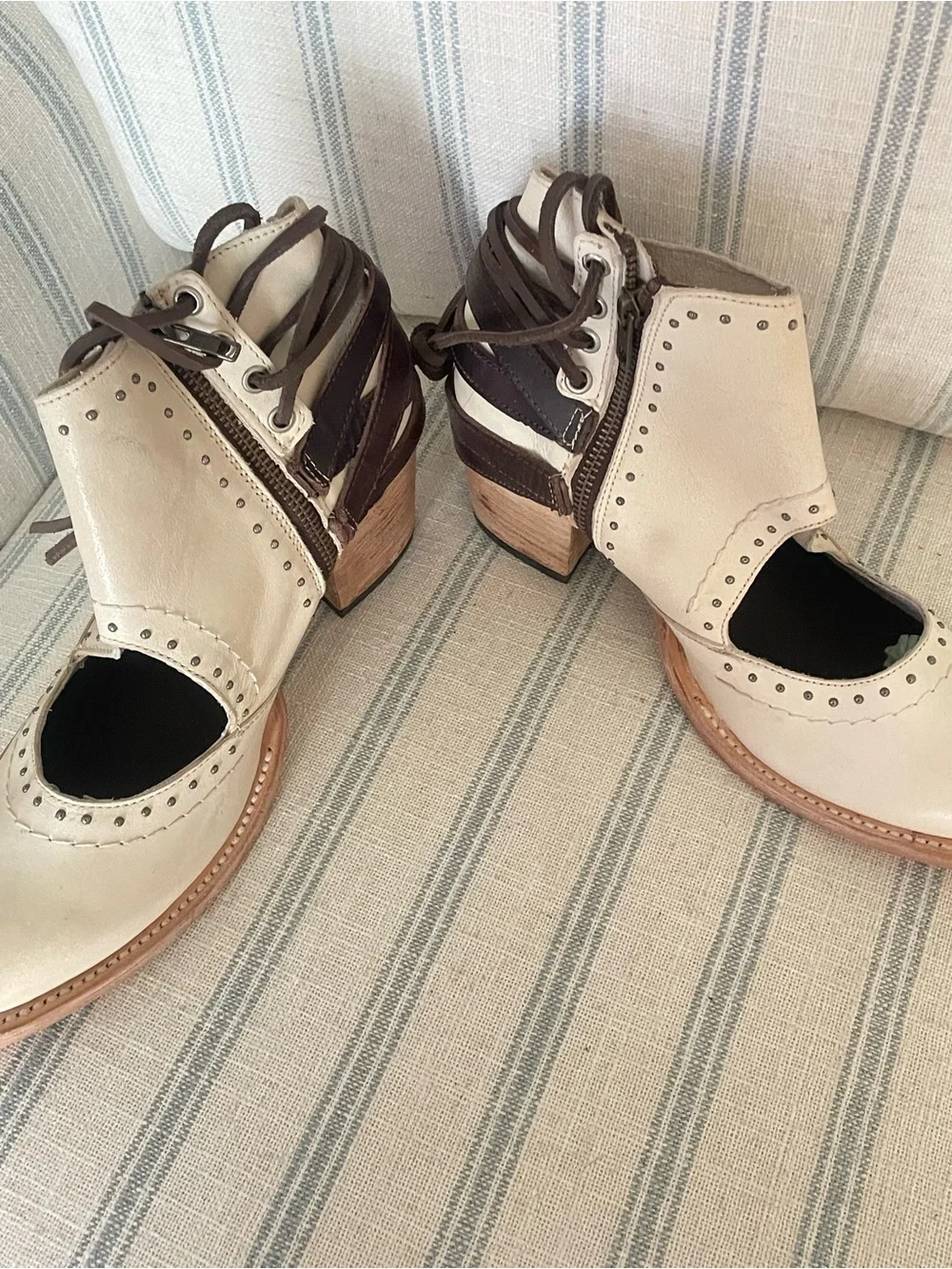 Freebird By Steven Desert Leather Buckle Cutout Studded Ankle Boots Size 10